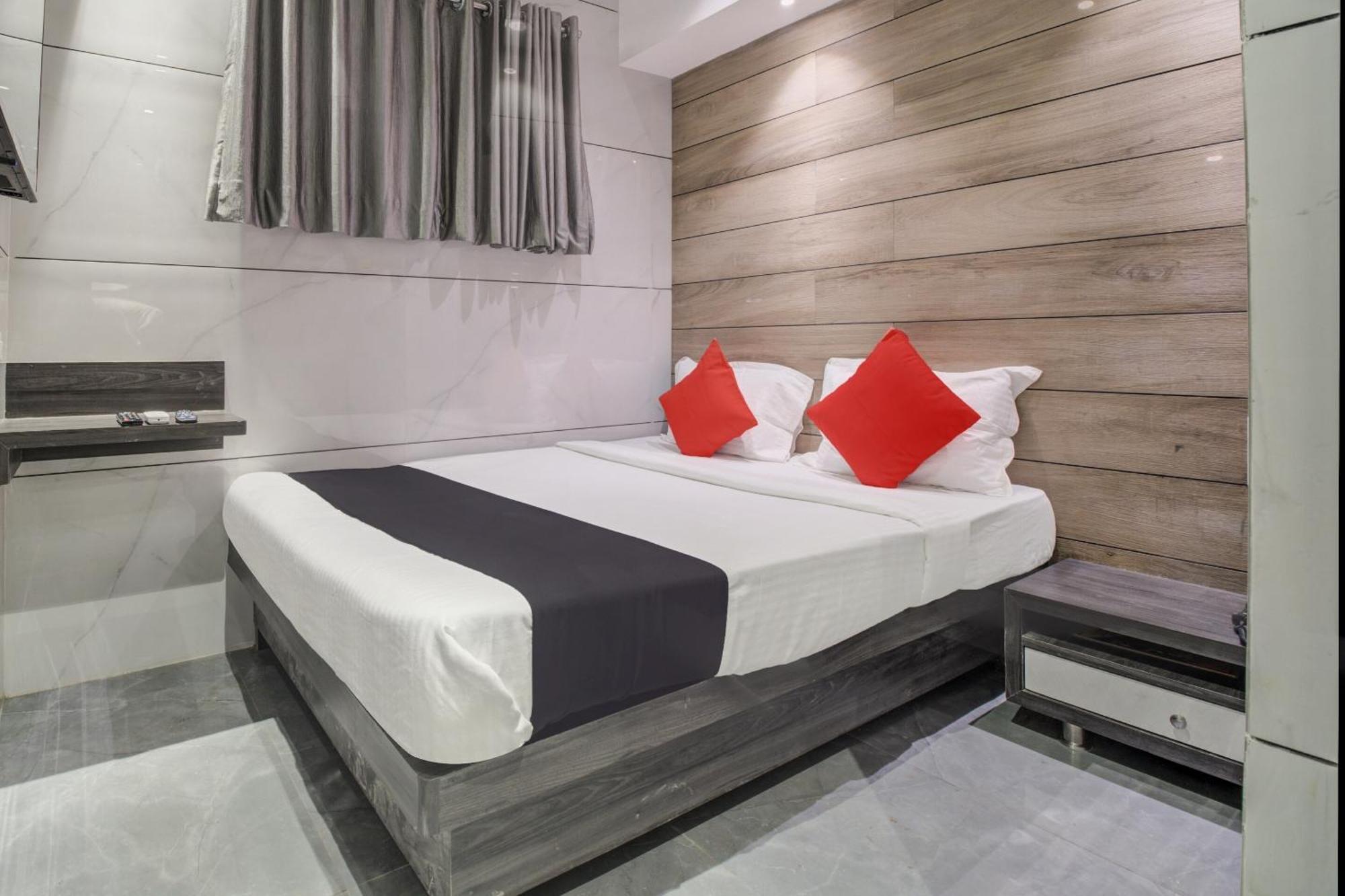Hotel Spring Residency Mumbai Exterior photo